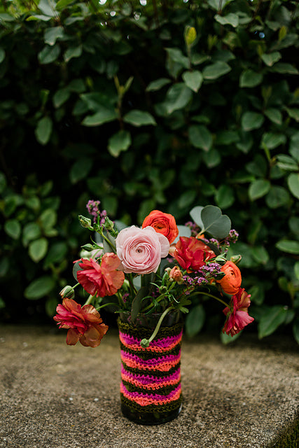 Adorn Vase Cozy Pattern
