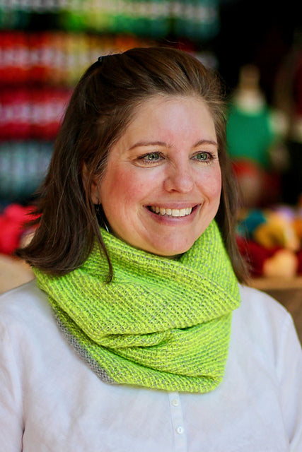 Hand In Hand Cowl 2.0 Pattern