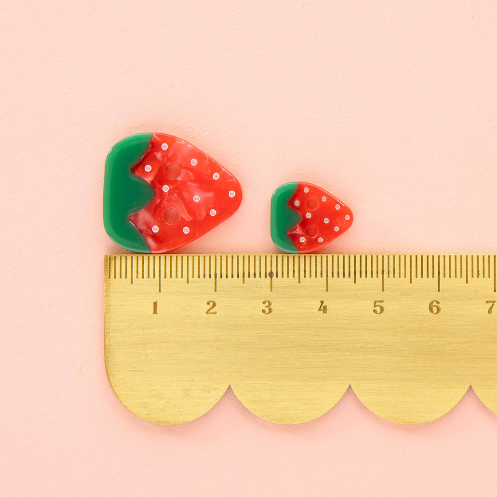 Botones grandes de fresa de 2,5 cm
