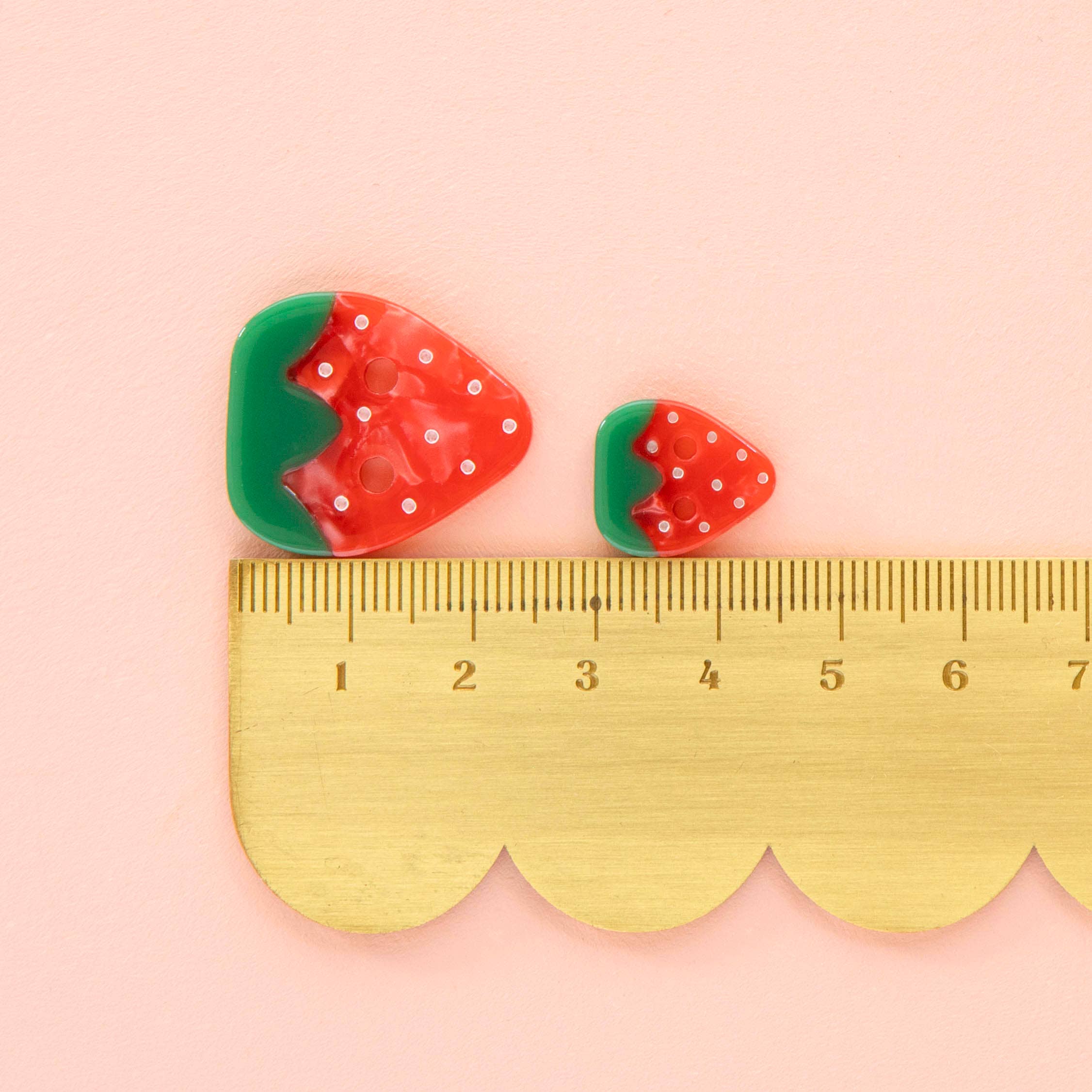 Botones grandes de fresa de 2,5 cm